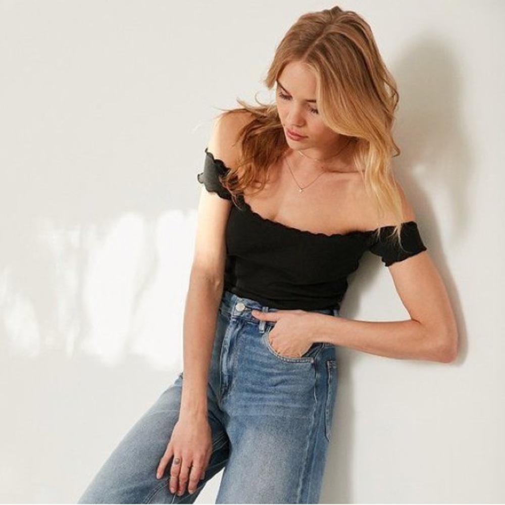 Brandy Melville Ribbed Off Shoulder Top